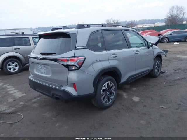 4S4SLDB63T3024056 Subaru Forester Premium