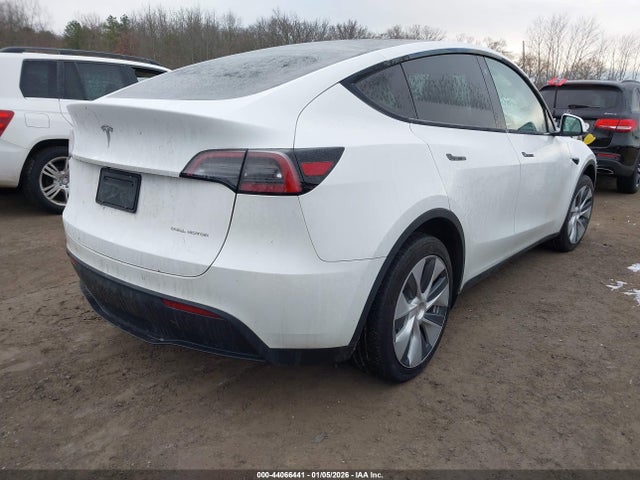 2023 TESLA MODEL Y 7SAYGDEE8PA105374 Photo 3