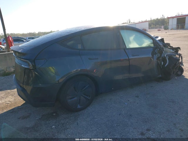 2026 TESLA MODEL Y 7SAYGDED8TA442810 Photo 3
