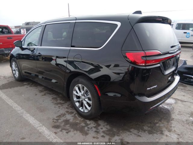 2026 CHRYSLER PACIFICA 2C4RC1GG0TR176418 Photo 2