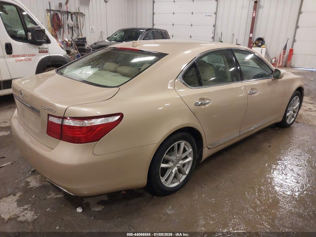 2008 LEXUS LS 460 JTHBL46F585071291 Photo 3