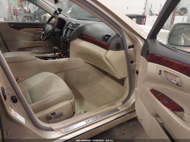 2008 LEXUS LS 460 JTHBL46F585071291 Photo 4