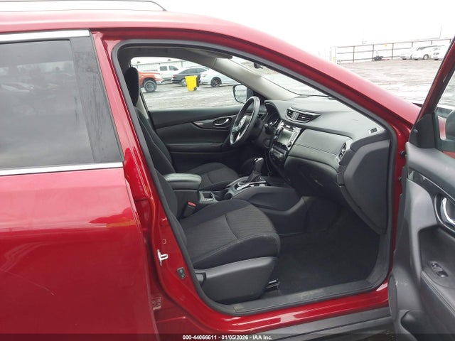 5N1AT2MV0JC704515 Nissan ROGUE SV