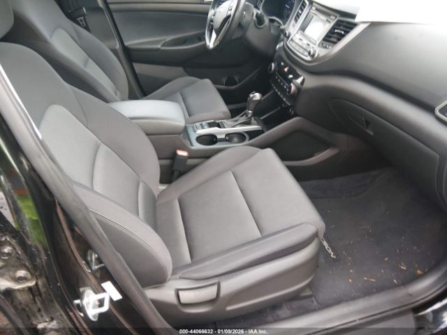 2017 HYUNDAI TUCSON KM8J3CA24HU595979 Photo 4