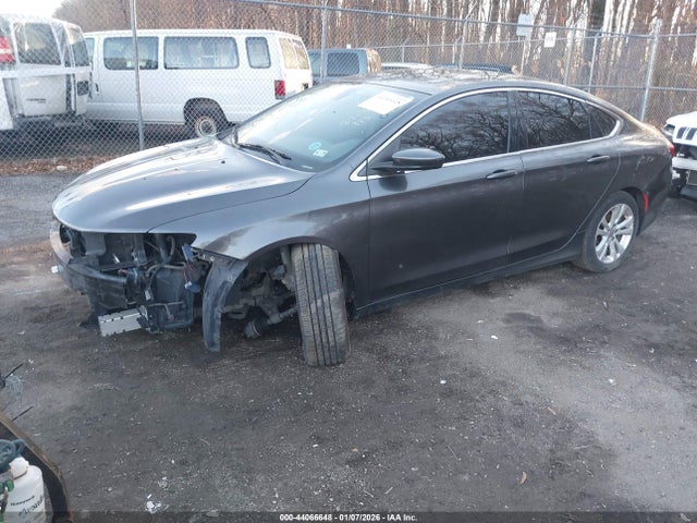 2015 Chrysler 200 Limited მანქანა იყიდება აუქციონზე, vin: 1C3CCCAB7FN714620, აუქციონის ნომერი: 44066648