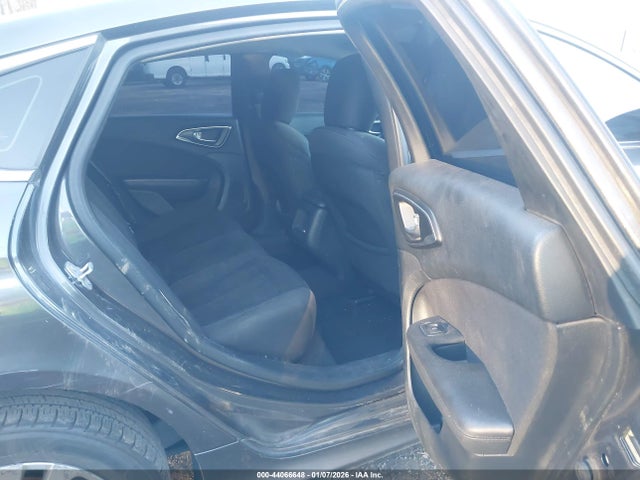 2015 Chrysler 200 Limited მანქანა იყიდება აუქციონზე, vin: 1C3CCCAB7FN714620, აუქციონის ნომერი: 44066648