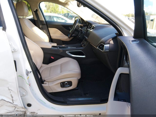 2020 JAGUAR F-PACE SADCK2GX7LA633829 Photo 4