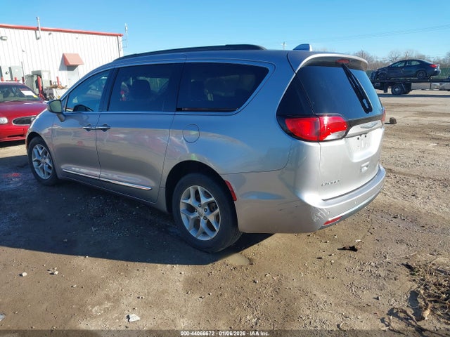 Chrysler Pacifica Touring-l 2017 2C4RC1BG6HR795037 Image 3