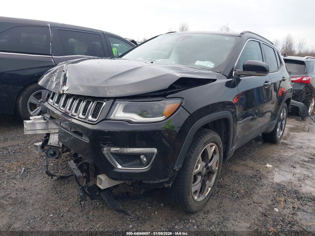 2018 JEEP COMPASS 3C4NJDCB0JT332905 Photo 1