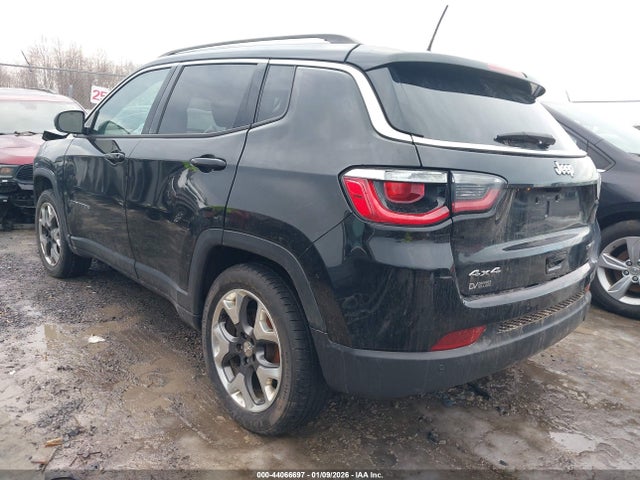 2018 JEEP COMPASS 3C4NJDCB0JT332905 Photo 2