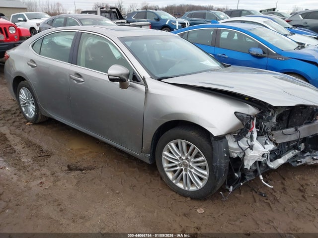 2015 Lexus Es 350 მანქანა იყიდება აუქციონზე, vin: JTHBK1GG3F2195955, აუქციონის ნომერი: 44066754