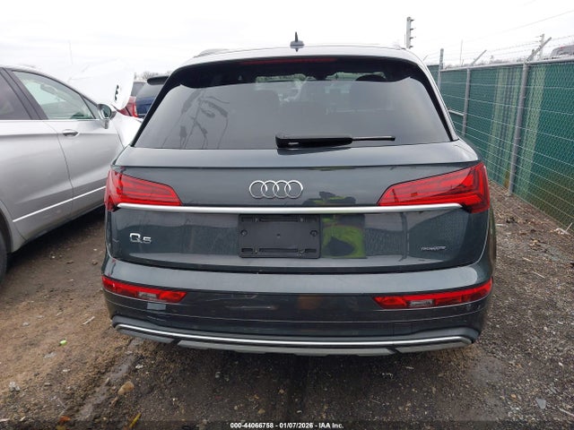 44066758 :رقم المزاد ، WA1BAAFYXM2126668 vin ، 2021 Audi Q5 Premium Plus 45 Tfsi Quattro S Tronic مزاد بيع