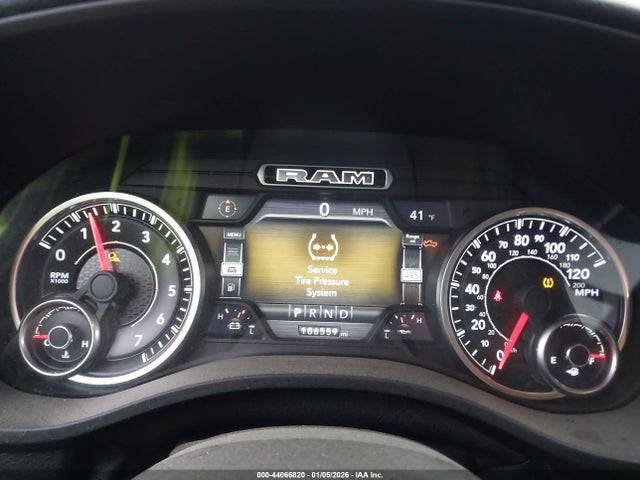 44066820 :رقم المزاد ، 1C6SRFFT5KN515933 vin ، 2019 Ram 1500 Big Horn/lone Star  4x4 5'7 Box مزاد بيع