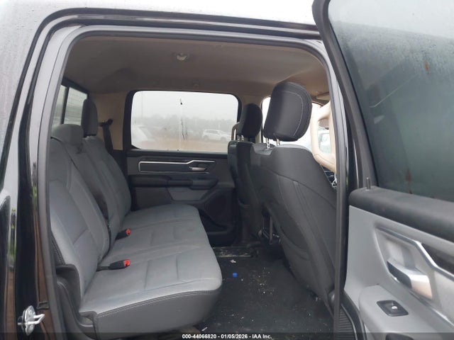 44066820 :رقم المزاد ، 1C6SRFFT5KN515933 vin ، 2019 Ram 1500 Big Horn/lone Star  4x4 5'7 Box مزاد بيع