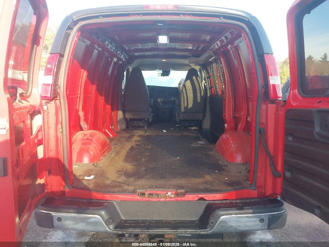 1GTZ7GF15M1266948 GMC Savana Cargo Rwd 3500 Regular Wheelbase Work Van