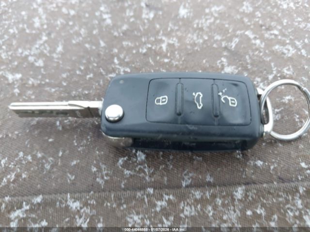 2013 VOLKSWAGEN BEETLE 3VW5X7AT2DM824424 Photo 10