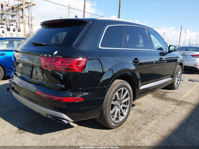 WA1AHAF75KD041916 Audi Q7 45 Premium
