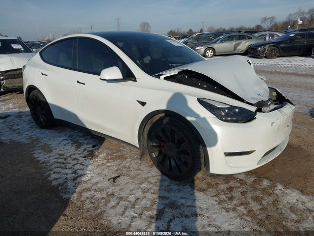 2022 TESLA MODEL Y 7SAYGDEF2NF520604 Photo 0