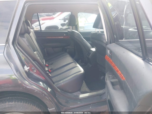 Продаж на аукціоні авто 2011 Subaru Outback 3.6r Limited, vin: 4S4BRDJC0B2405311, номер лоту: 44066929