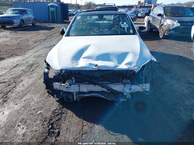 2019 Mercedes-benz C 300 4matic მანქანა იყიდება აუქციონზე, vin: 55SWF8EB4KU313962, აუქციონის ნომერი: 44067165
