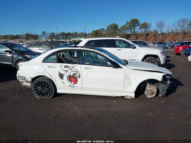 2019 Mercedes-benz C 300 4matic მანქანა იყიდება აუქციონზე, vin: 55SWF8EB4KU313962, აუქციონის ნომერი: 44067165