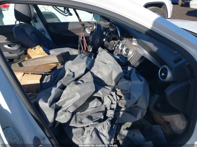 2019 Mercedes-benz C 300 4matic მანქანა იყიდება აუქციონზე, vin: 55SWF8EB4KU313962, აუქციონის ნომერი: 44067165