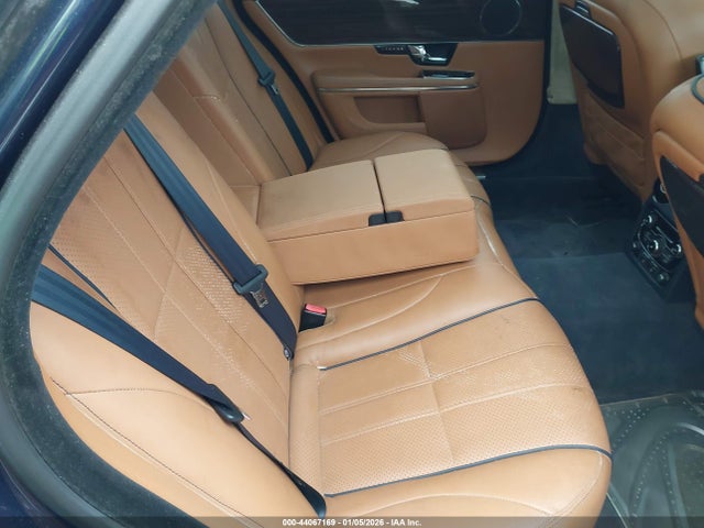 2011 JAGUAR XJ SAJWA2GB8BLV12246 Photo 7