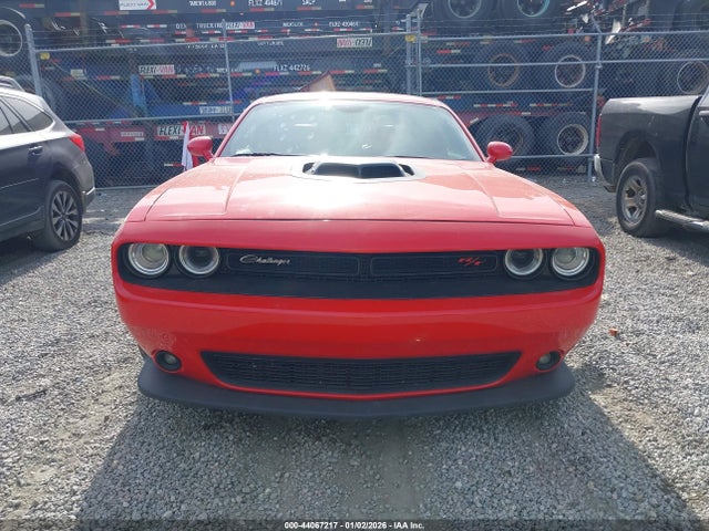 2C3CDZFJ0GH255036 Dodge Challenger 392 Hemi Scat Pack Shaker