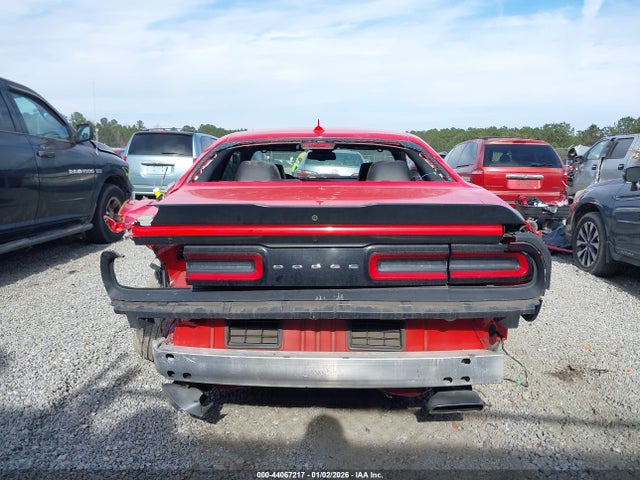 2C3CDZFJ0GH255036 Dodge Challenger 392 Hemi Scat Pack Shaker