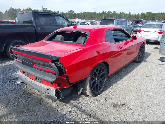 2C3CDZFJ0GH255036 Dodge Challenger 392 Hemi Scat Pack Shaker