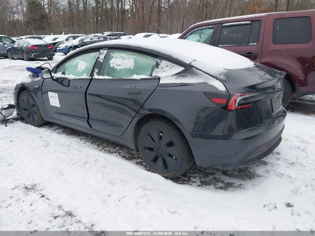 Продаж на аукціоні авто 2024 Tesla Model 3 Rear-wheel Drive, vin: 5YJ3E1EA0RF820499, номер лоту: 44067233