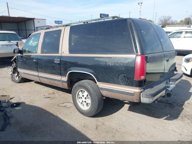 1995 CHEVROLET SUBURBAN 1GNEC16K4SJ347427 Photo 2