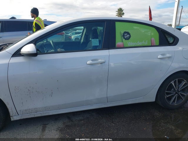 3KPF24AD4NE439522 KIA Forte Lxs