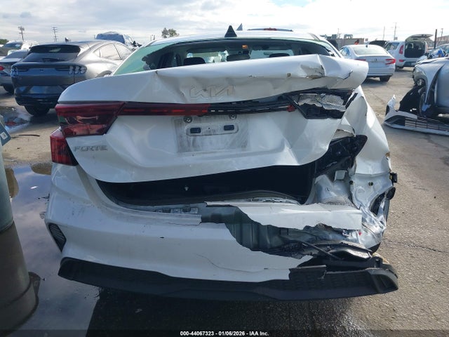 3KPF24AD4NE439522 KIA Forte Lxs