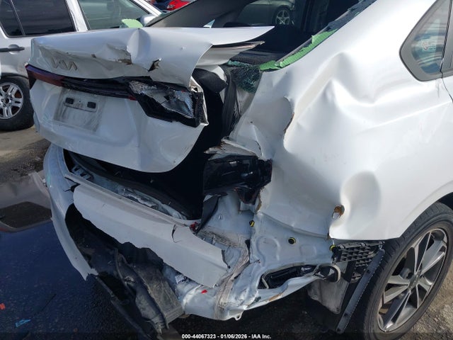 3KPF24AD4NE439522 KIA Forte Lxs
