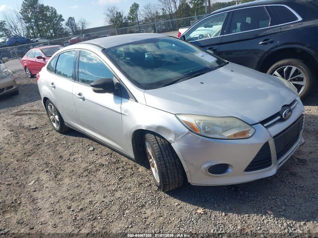 Ford FOCUS SE 2014 1FADP3F28EL272458 main image