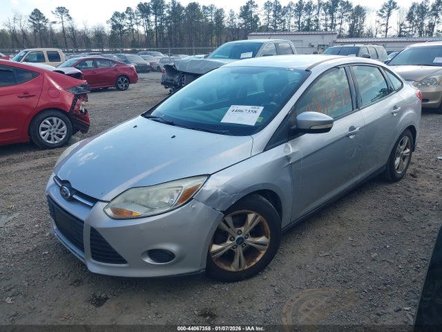 Ford FOCUS SE 2014 1FADP3F28EL272458 Image 2