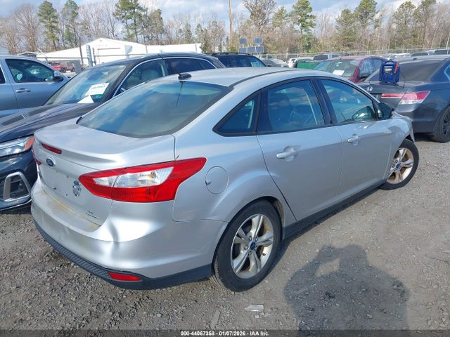 Ford FOCUS SE 2014 1FADP3F28EL272458 Image 4