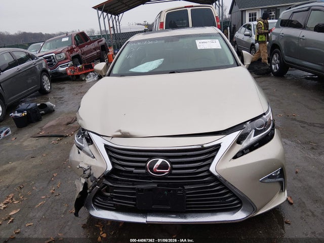 44067362 :رقم المزاد ، 58ABK1GG1GU028750 vin ، 2016 Lexus Es 350 مزاد بيع