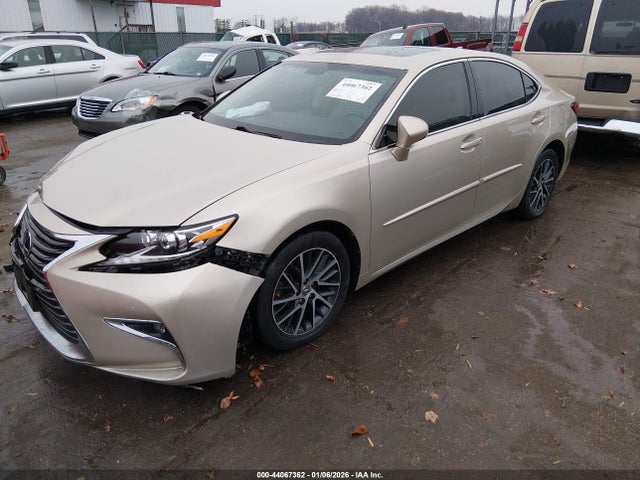44067362 :رقم المزاد ، 58ABK1GG1GU028750 vin ، 2016 Lexus Es 350 مزاد بيع