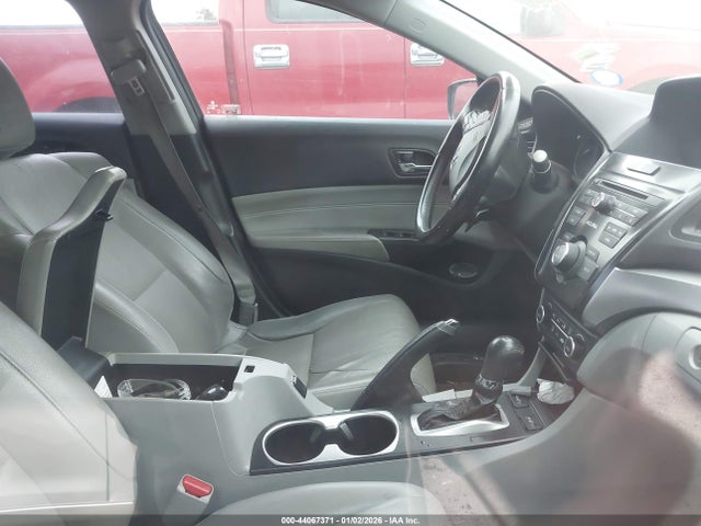 44067371 :رقم المزاد ، 19UDE2F30HA000586 vin ، 2017 Acura Ilx Acurawatch Plus Package مزاد بيع
