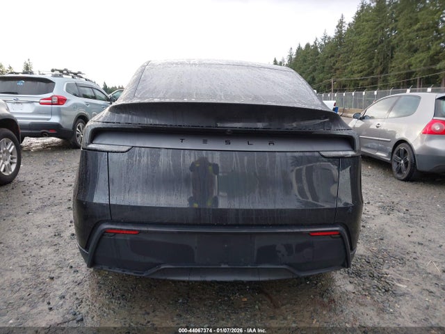 Tesla Model Y Premium Rear-wheel Drive 2026 7SAYGDED7TF423488 Image 17