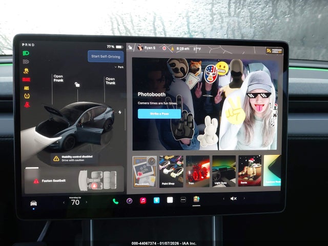 Tesla Model Y Premium Rear-wheel Drive 2026 7SAYGDED7TF423488 Image 19