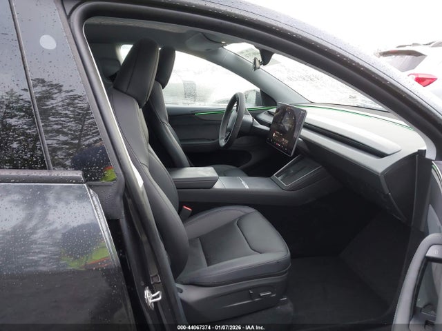 Tesla Model Y Premium Rear-wheel Drive 2026 7SAYGDED7TF423488 Image 20