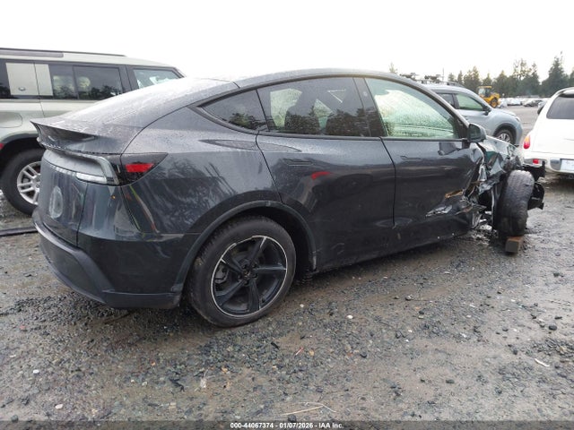 2026 TESLA MODEL Y 7SAYGDED7TF423488 Photo 3