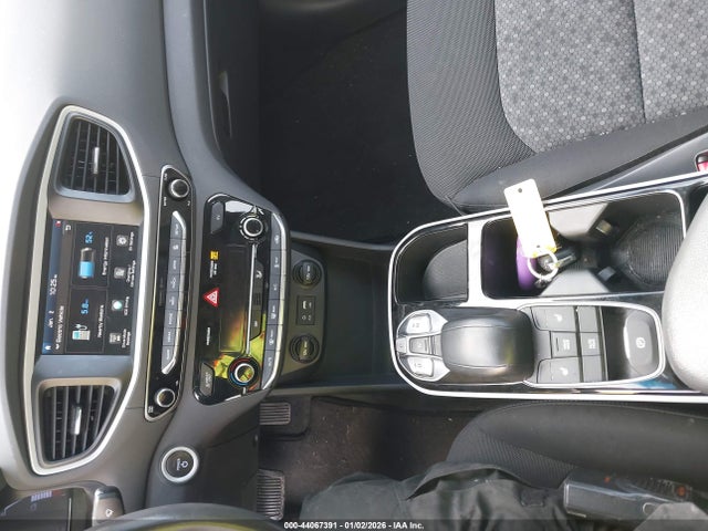 KMHC75LHXKU044750 Hyundai IONIQ ELECTRIC