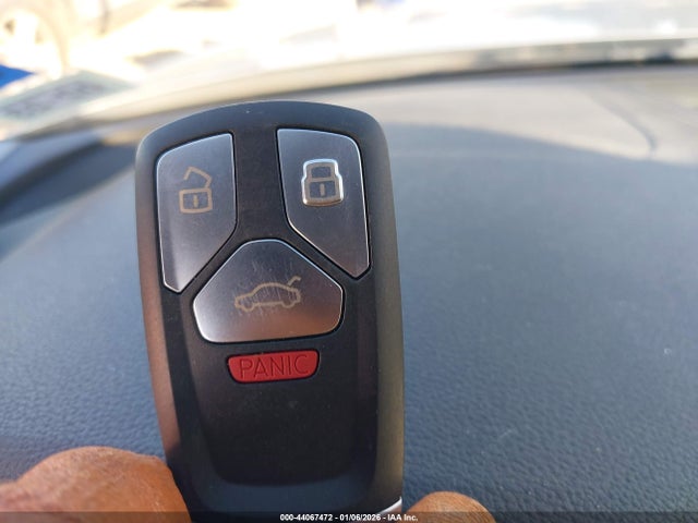 44067472 :رقم المزاد ، WAUKMAF46JN018601 vin ، 2018 Audi A4 2.0t Tech Ultra Premium/2.0t Ultra Premium مزاد بيع