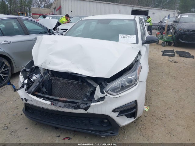 2021 Kia Forte Gt-line მანქანა იყიდება აუქციონზე, vin: 3KPF34AD8ME283237, აუქციონის ნომერი: 44067502