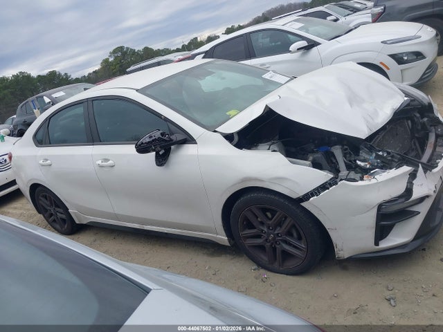 2021 Kia Forte Gt-line მანქანა იყიდება აუქციონზე, vin: 3KPF34AD8ME283237, აუქციონის ნომერი: 44067502