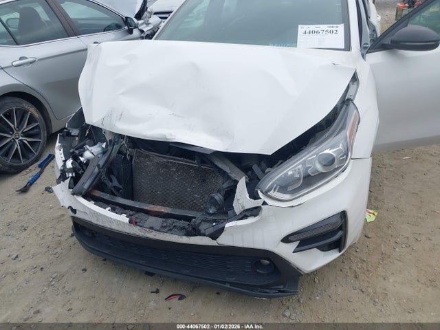 2021 Kia Forte Gt-line მანქანა იყიდება აუქციონზე, vin: 3KPF34AD8ME283237, აუქციონის ნომერი: 44067502